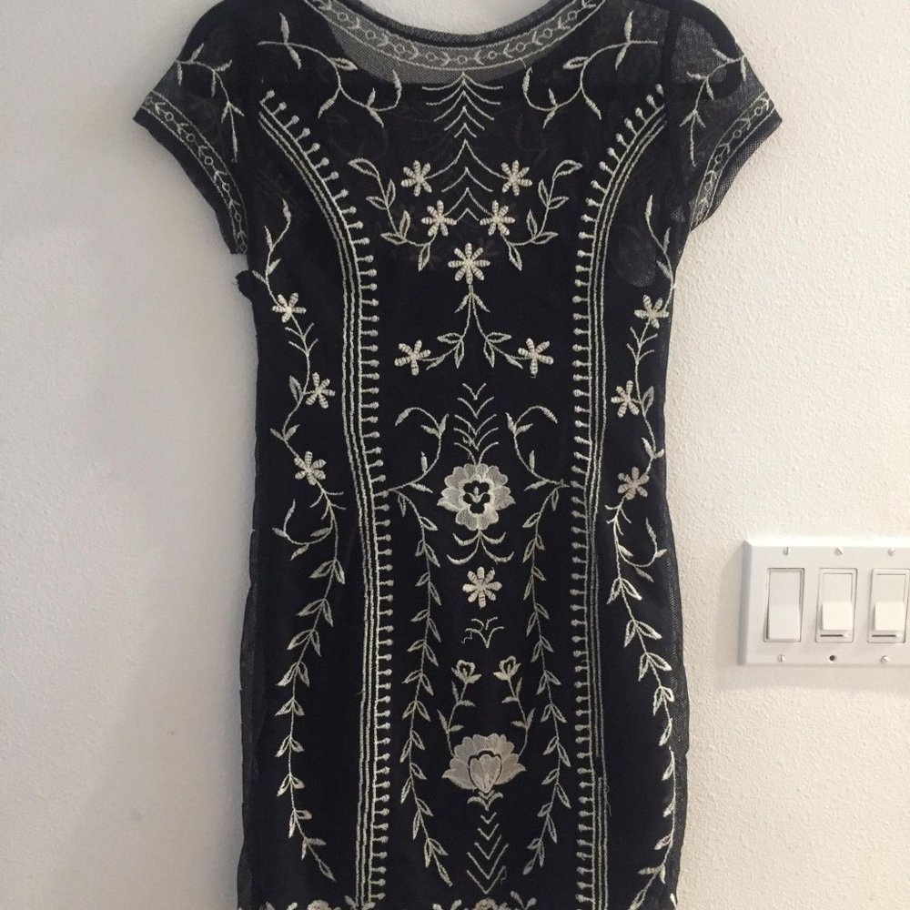 Black and white embroidered Abercrombie dress